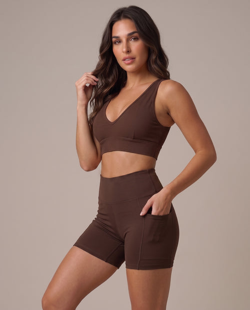 Active Shorts With Side Pockets
