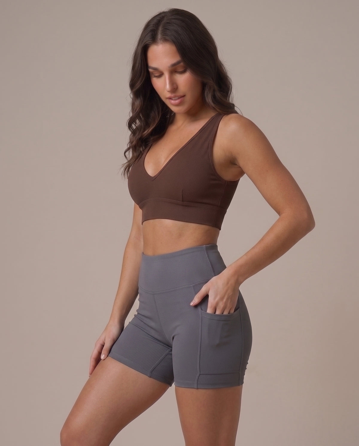 Active Shorts With Side Pockets